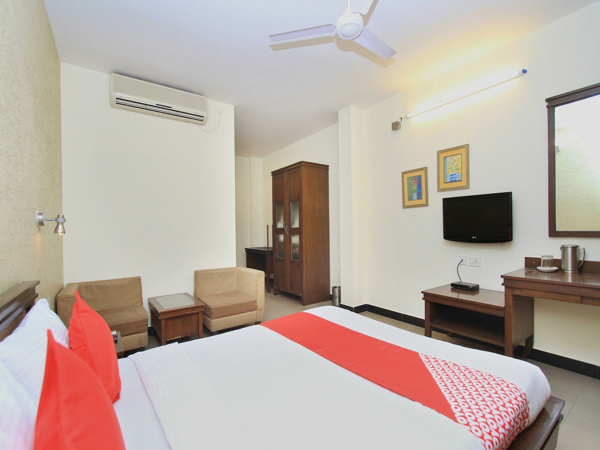 Oyo 345 Hotel Red Mount Aquilla 班加罗尔 外观 照片