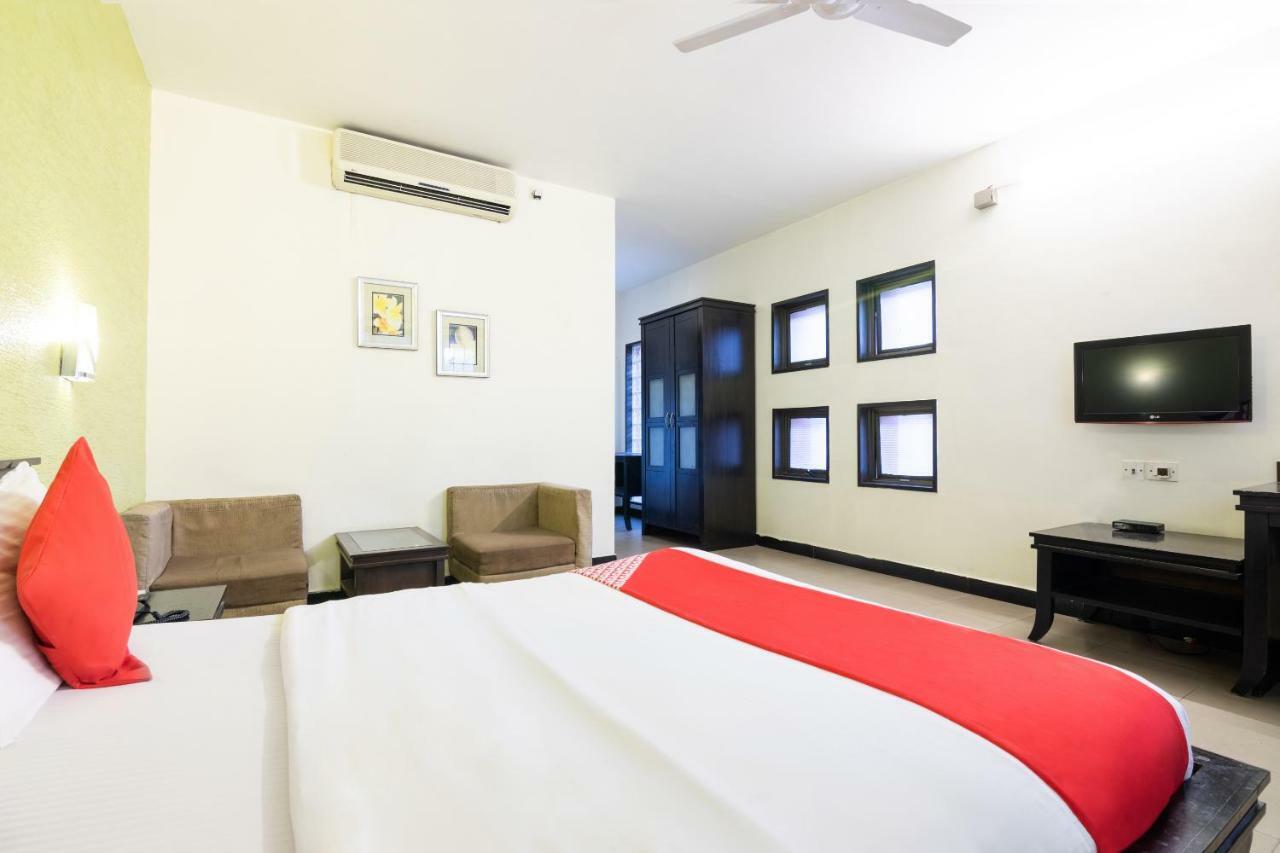 Oyo 345 Hotel Red Mount Aquilla 班加罗尔 外观 照片